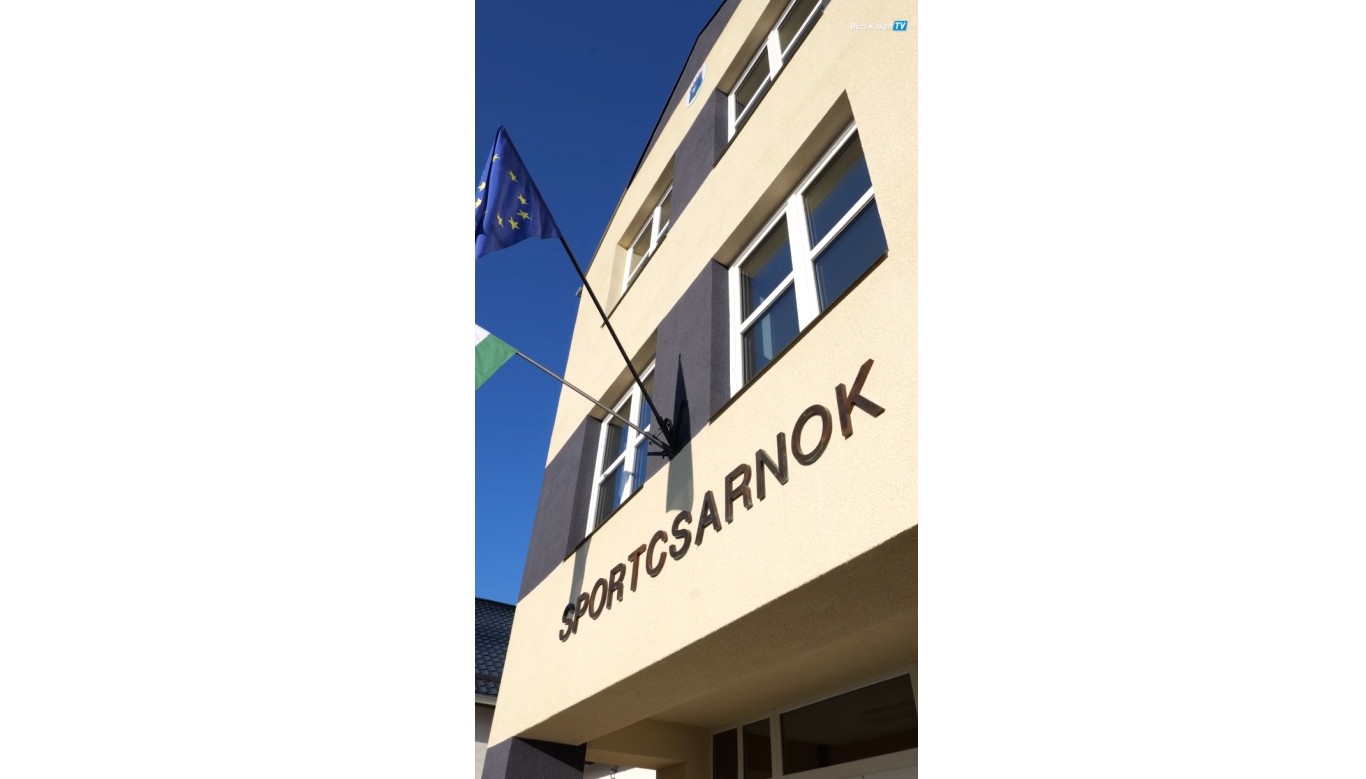 Megújult az izsáki sportcsarnok